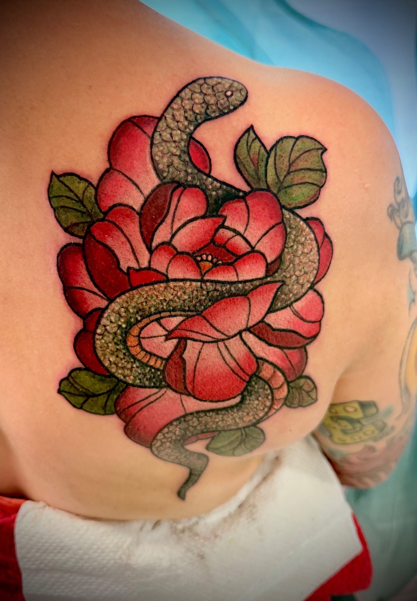 Neotraditional pioni , värikuva , Tatuointistudio Seinäjoki