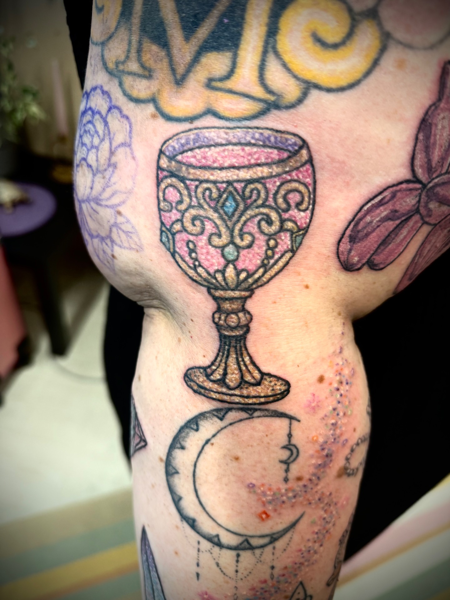 Glitter tatuointi , värikuva , Tatuointiliike Seinäjoki
